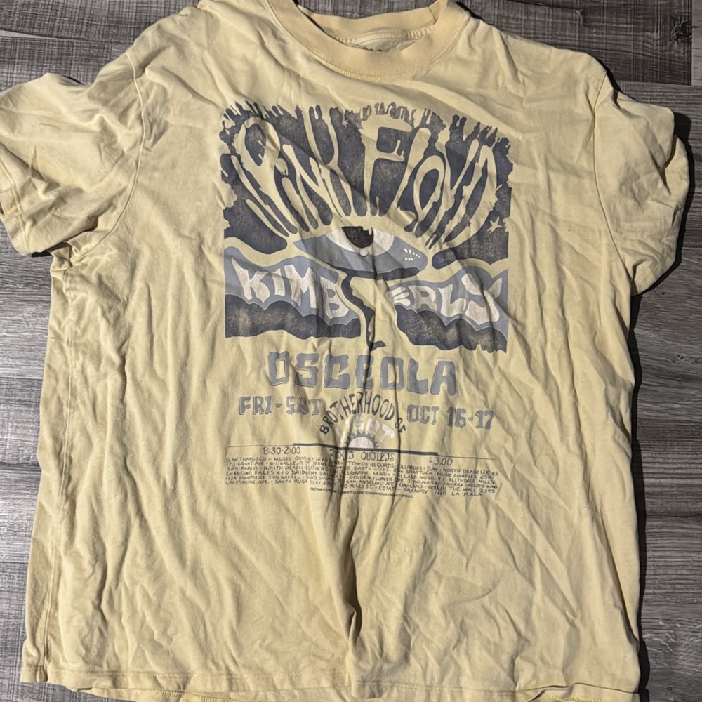 Abercrombie & Fitch Graphic Butter Yellow Tee